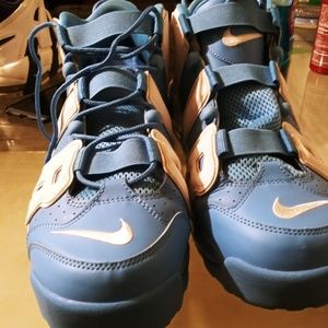 Nike Uptempo university blue